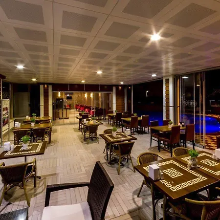 Ketenci Center Hotel 4*